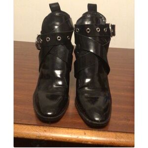 ZARA WOMAN ANKLE SHOES WITH CUT OUT ON EACH SIDE SZ EURO 39